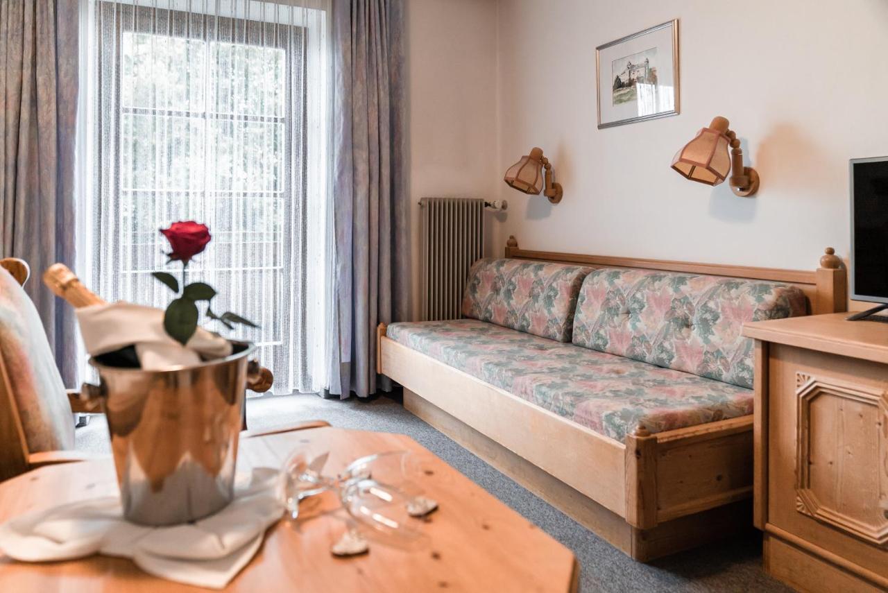 Hotel Kirchenwirt Toblach Exteriér fotografie