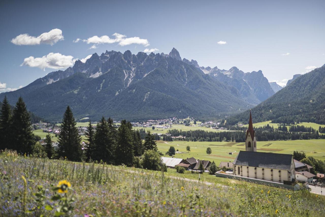 Hotel Kirchenwirt Toblach Exteriér fotografie