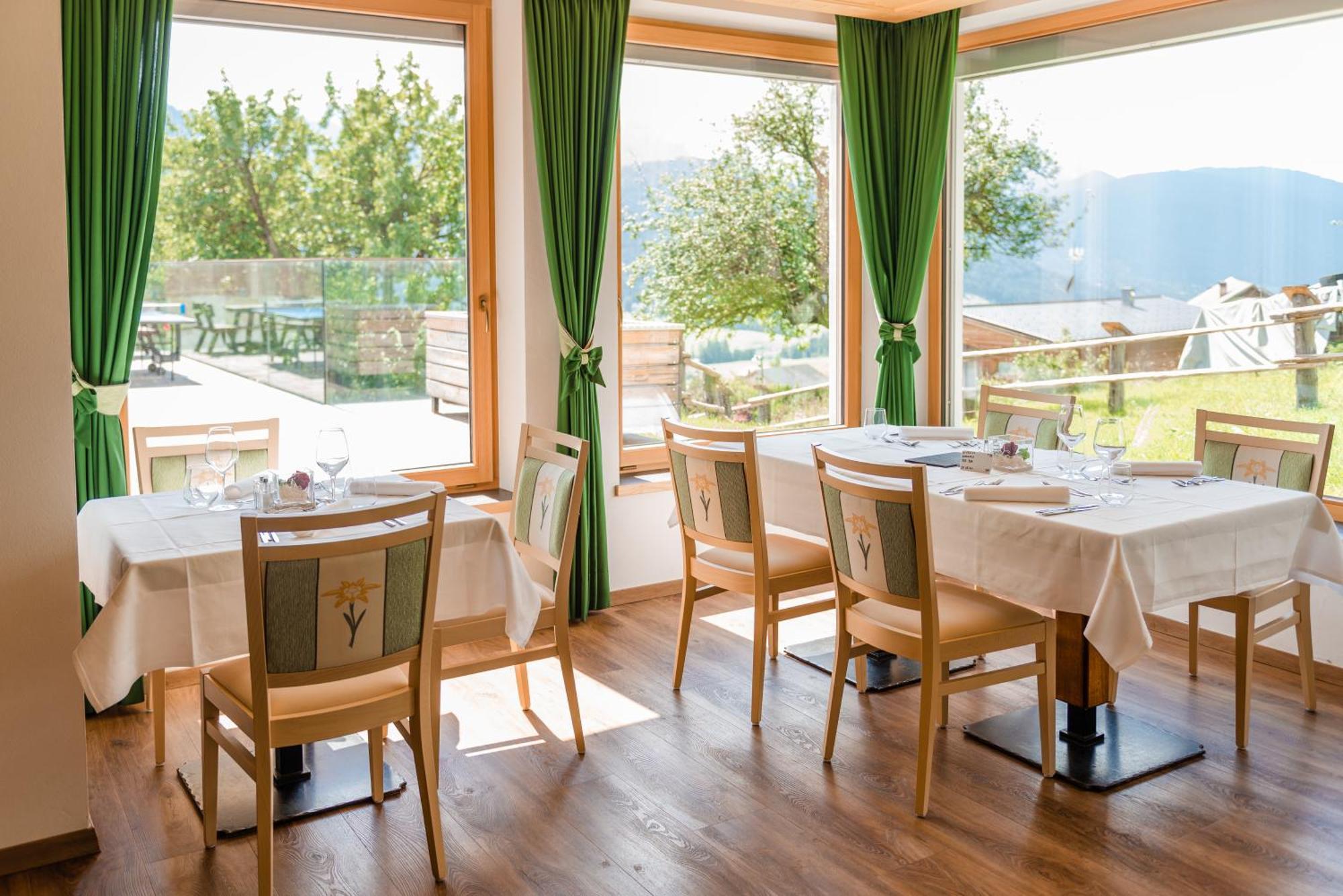 Hotel Kirchenwirt Toblach Exteriér fotografie